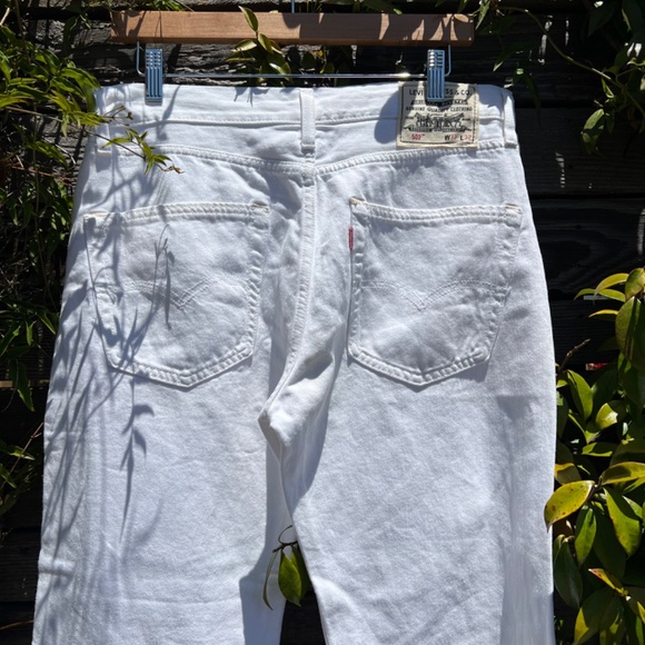 Levi's® WELLTHREAD™ 502™ White Jeans - Size 33" Waist - Picture 7 of 8